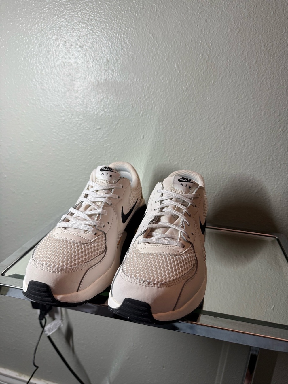 Nike Air Max Excee Women’s Size 8 White Black Metallic Gold Sneakers - Picture 7 of 10